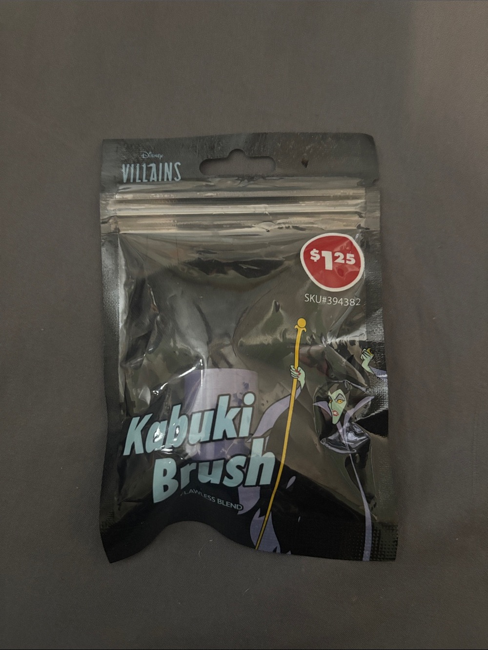 Disney Villains Kabuki Brush Packaging - Black & Light Blue Artwork